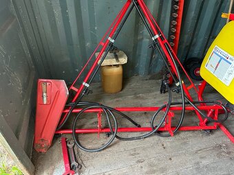 Nesený plošný postřikovač AGS 330 6m - 2