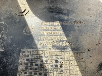 Plastový podběh X3 E83 - 2