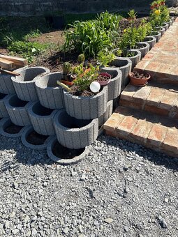 betonove kvetinace - 2