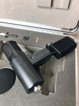 Kondenzátorový lampový mikrofon Sony C-800G - 2