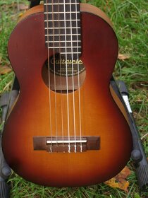 PRODÁM malé GUITARLELE, sunburst - 2