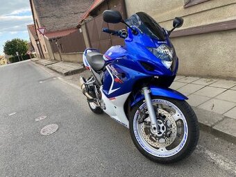 Suzuki GSX 650f - 2