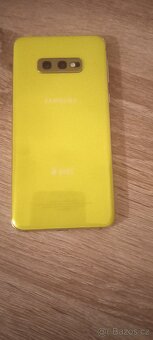 Samsung s10 e - 2