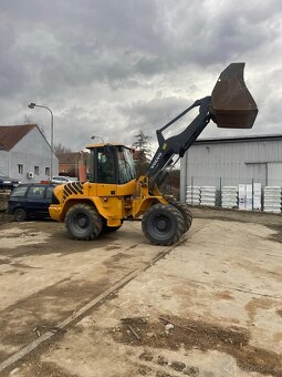 Kolový nakladač Volvo L40B - 2