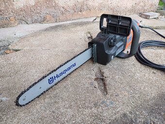 Řetězová pila Husqvarna 420EL - 2