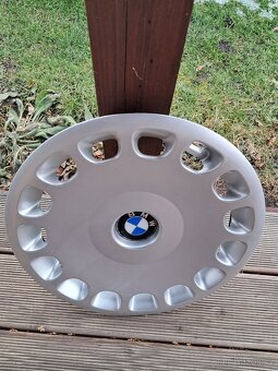 ORIG. POKLICE BMW 15'', POUZE 1 KS, ORIG. Č. 36.13-1 093 3 - 2