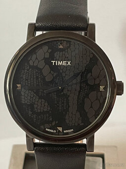 Nové dámské hodinky TIMEX t2p461 mají INDIGLO noční osvětle - 2