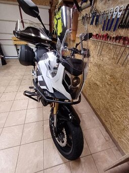 CFMOTO 650 MT Premium 41,5 kw - najeto jen 2700 km - 2