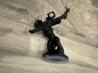 Držák na mobil do auta – výborný stav, přísavka, plně funkčn - 2