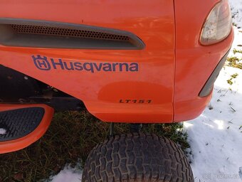 Zahradní traktůrek Husqvarna LT 151 se sněžnou radlicí, sány - 2
