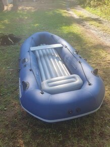 Nafukovací člun s motorem - 2