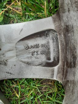 Originál alu kola 195/65/15 ET43 Octavia 1 - 2