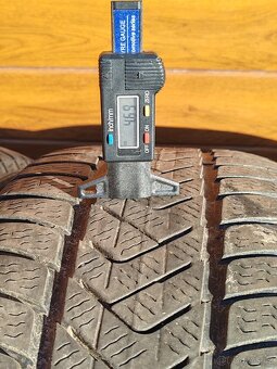 Zimní pneu Pirelli  245/45/18 - 2