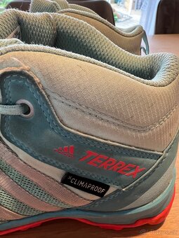 vel.31, Adidas Terrex TREKINGOVE BOTY - 2