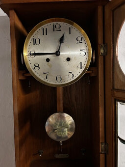 staré nástěnné hodiny - 2