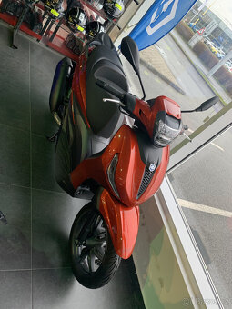 PIAGGIO Beverly 300S - 2