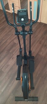 Eliptický trenažer flowfitness - 2