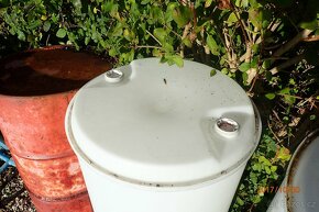 Sudy na vodu, plastové 220L - 2