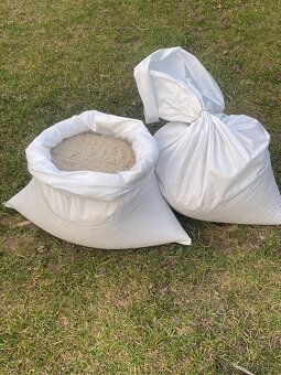 Nivelační hrábě, válec na substrat - 2