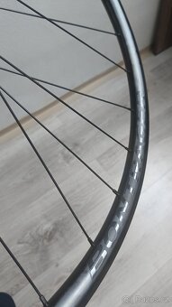 nové přední Zapletené kolo MTB Bontrager Kovee Comp TLR 29 - 2