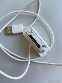Apple iPod shuffle / 1GB (Silver) 2.generace - 2