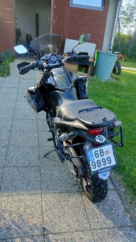 Honda Transalp 700 - 2