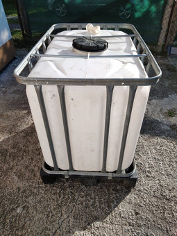 IBC kontejner 600 litrů - 2
