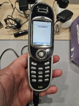 Motorola v80 - 2
