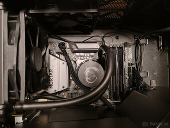 PC s i7 9700k + GTX1070 + 32 GB RAM - 2