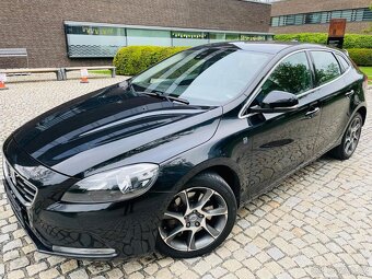 Volvo V40 2.0 D3 110KW 5VÁLEC MANUÁL OCEAN RACE LED SERVISKA - 2