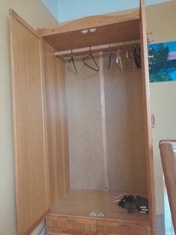 Šatní skříň - 2
