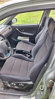Honda Civic 1.5 VTEC. 1. Majitel - 2