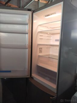 Prodám plně funkční stříbrnou lednici zn. BEKO --DOVEZU-- - 2