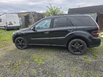Mercedes Benz ML320 - 2