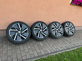 Orig. letní alu kola Vega Aero R18 225/45/18 - 2