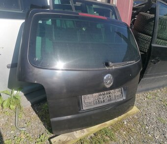 Prodám 5 dveře na VW Touran 2003-2007 - 2