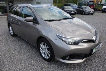 Toyota Auris HYBRID 1.8 73kW 2015 - 2