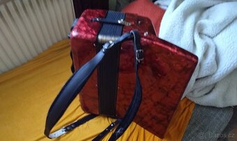 Prodám akordeon delicie CARMEN 96 basů 4 hlas - 2