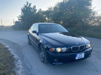 BMW E39 M5 - 2