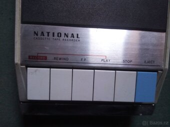 Starý kazeťák NATIONAL - 2