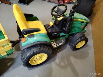 Traktůrek John Deere- Peg Pérego - 2