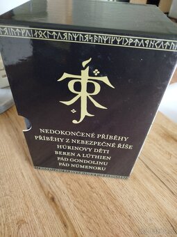 Tolkien Pan prstenu Hobit dalsi 10knih - 2