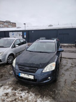 Kia ceed 2007 1,4 benzín - 2