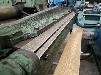 Prodám malou litinovou ruční ohýbačku do 2mm - 2