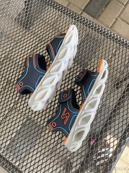 Sandálky zn Skechers vel 33,5 - 2