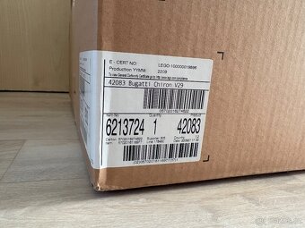 LEGO Technic 42083 Bugatti Chiron - 2