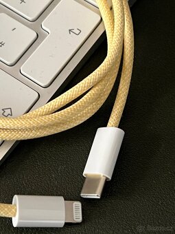 Apple USB-C / Lightning - žlutý - 2