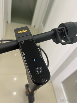 Elektrická koloběžka Ninebot KickScooter MAX G2 E by Segway - 2