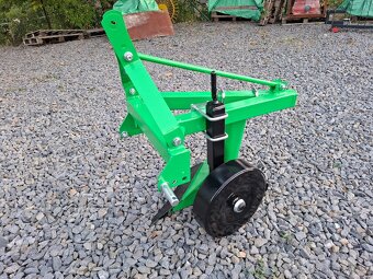 Jednoradličný pluh za traktor - 2
