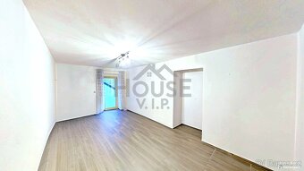 Prodej kanceláří 57m2 s terasou 9m2 - Slaný, ev.č. 00698 - 2